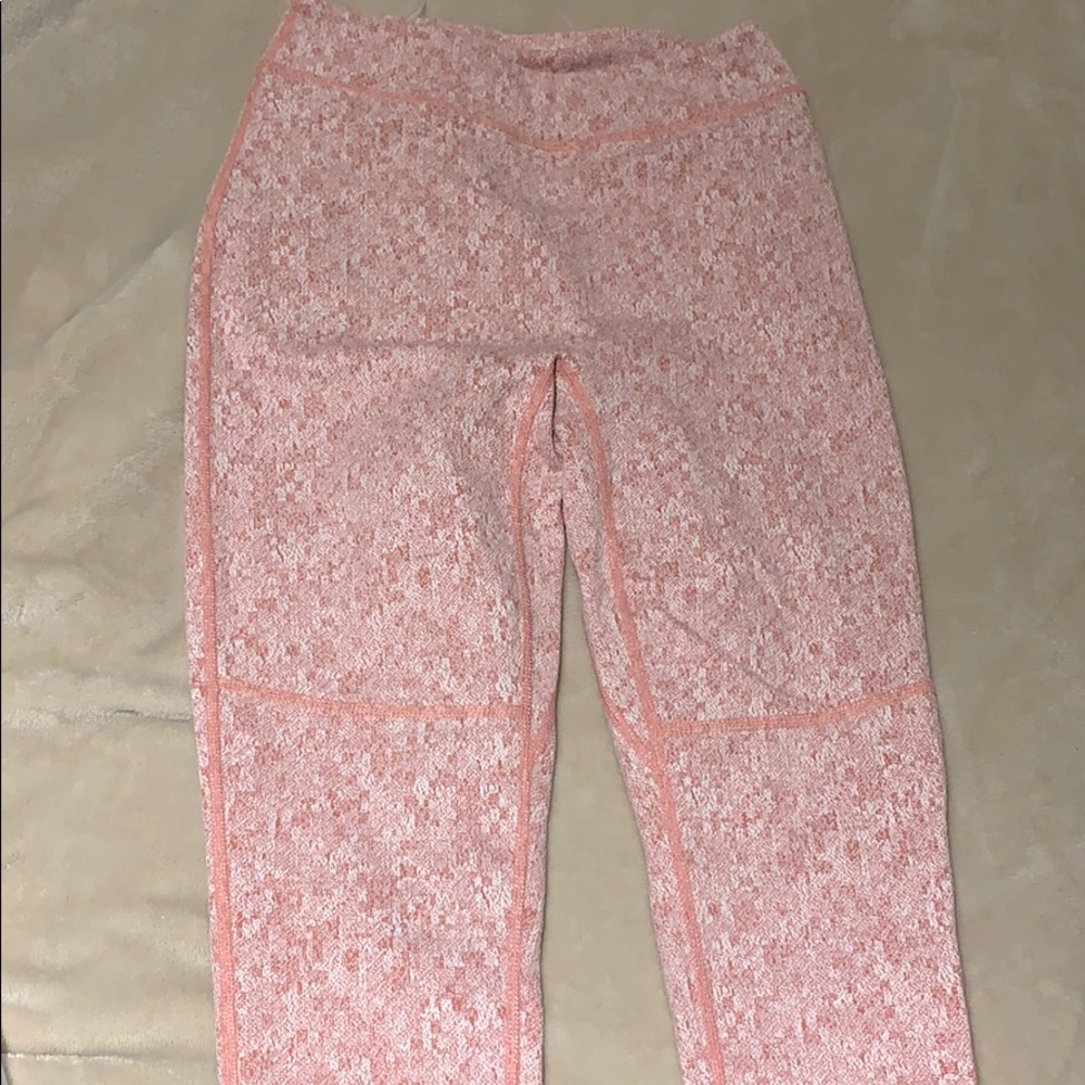New with tags- gymshark fleur texture leggings